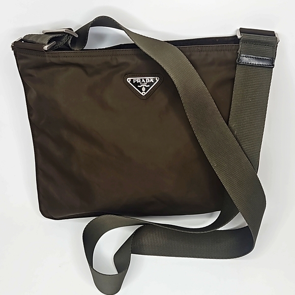 Authentic Prada Tundra Tessuto Crossbody Unisex - Picture 1 of 15